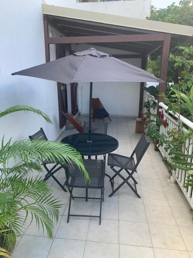 Logement Vacances Gissac Sainte-Anne エクステリア 写真